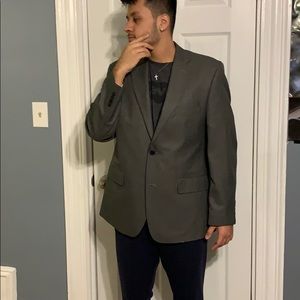 Men’s Gray Suit